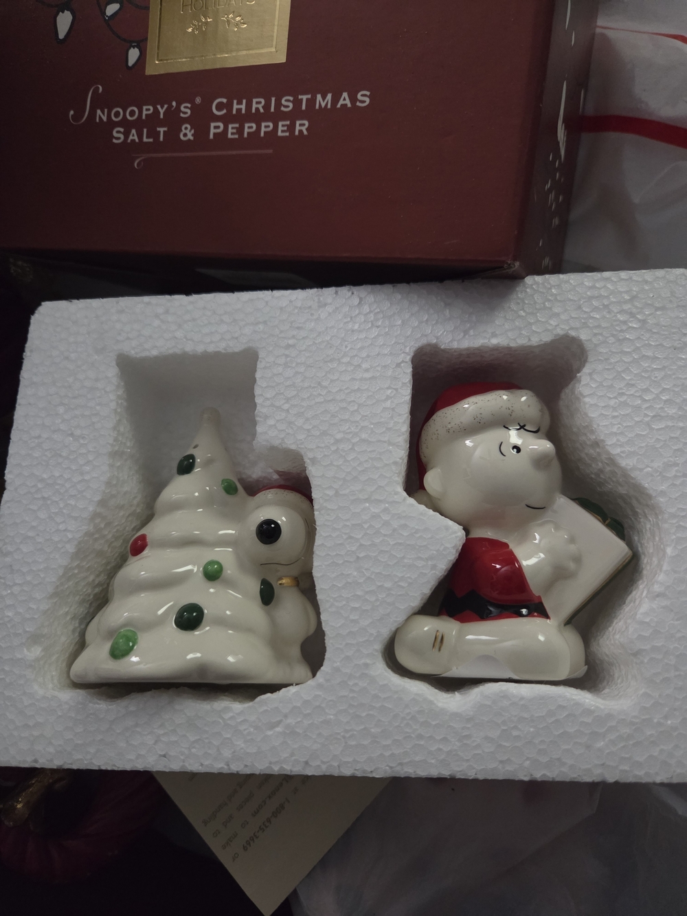 LENOX Peanuts Snoopy Christmas Salt & Pepper Set - White, Red, Green NEW in box